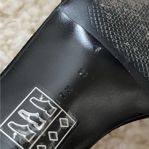 ❌SOLD❌ Charles & Keith Heels - Picture 4 of 4